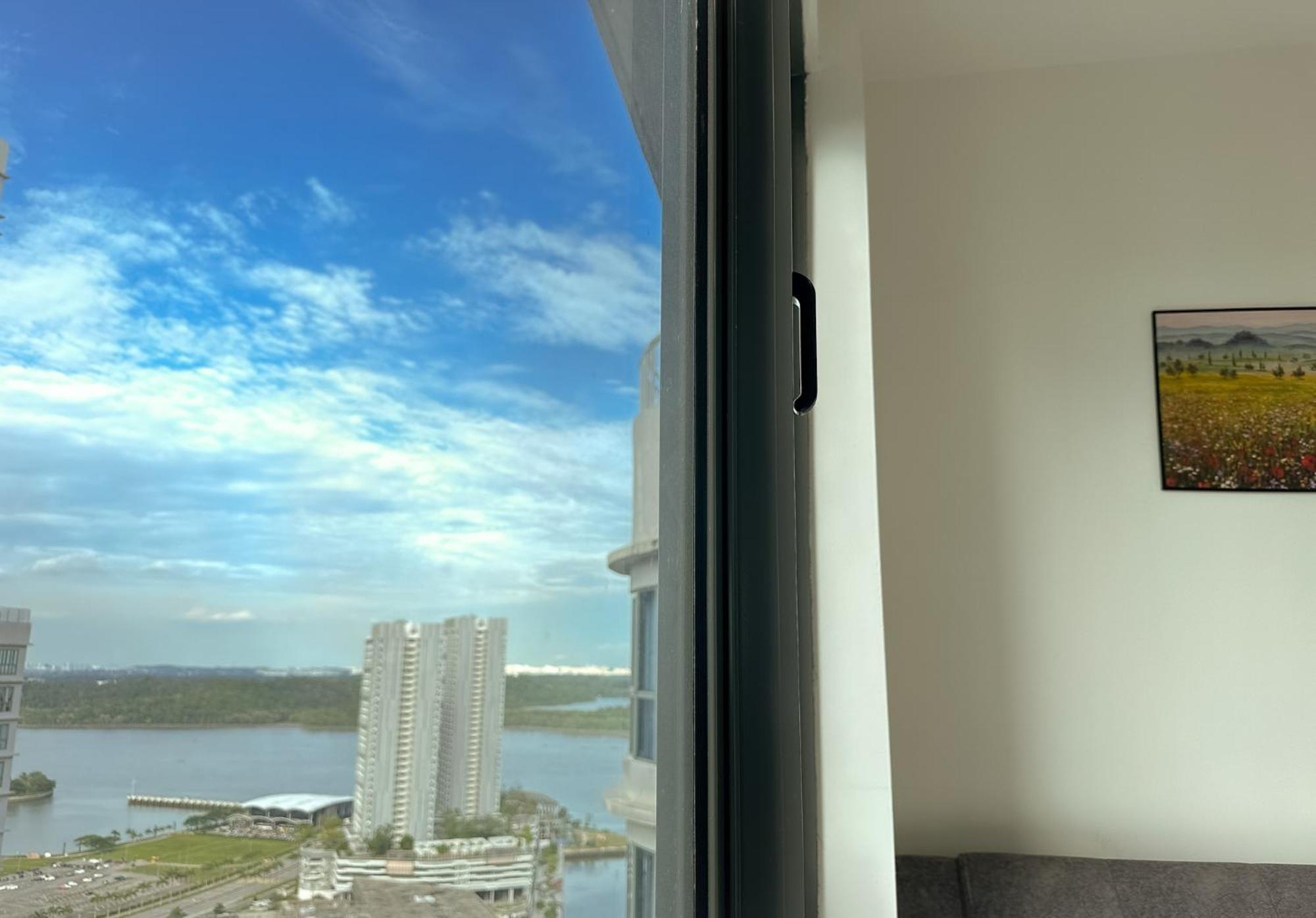Teega Suites Puteriharbour By Wp Homestay Johor Bahru Pokój zdjęcie